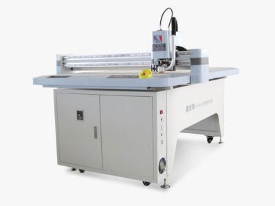 Máy làm rập cải tiến ,máy cắt mica ,máy cắt rập bàn